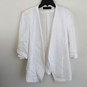 Zaire Blazer with rolled-up sleeves